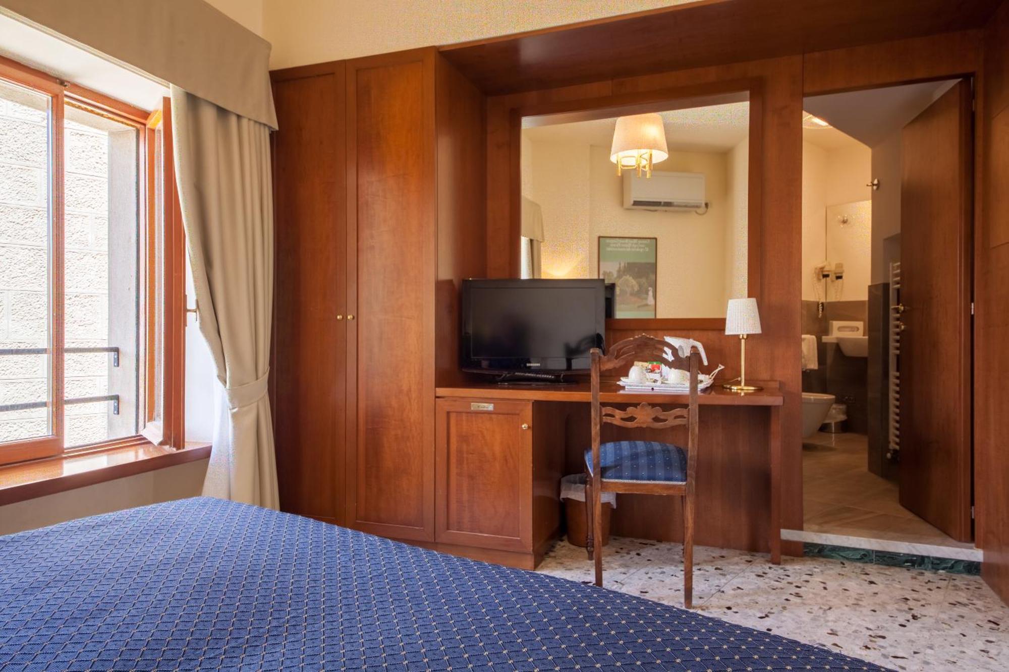 Hotel Titano Сан Марино Екстериор снимка
